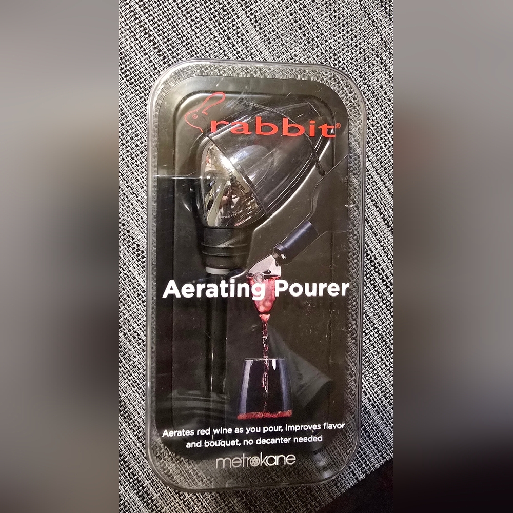 Metro Black Wine Aerator